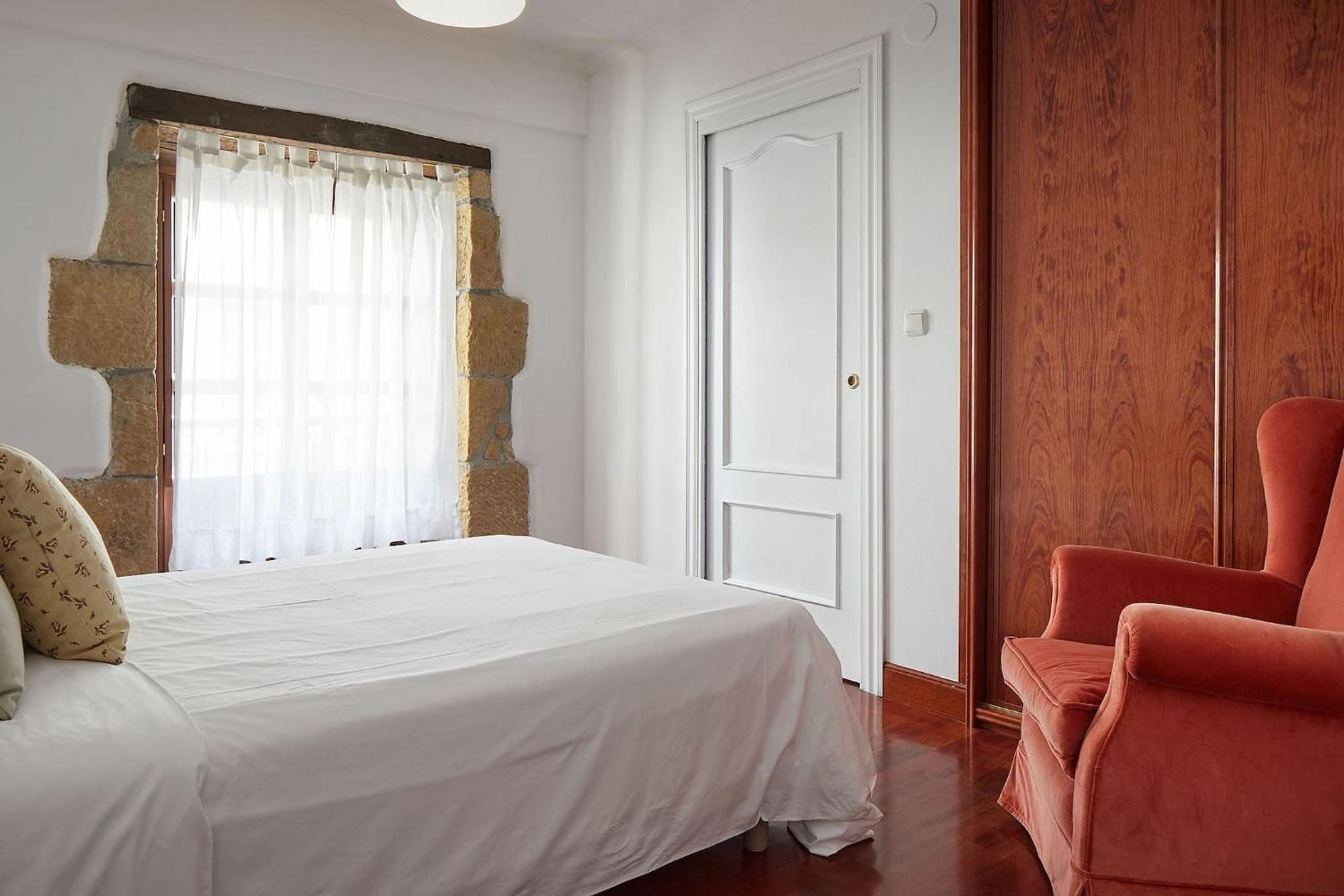 Earra - Casa Trini - Centro Y 2 Min De La Playa Apartment ซาเราทซ์ ภายนอก รูปภาพ