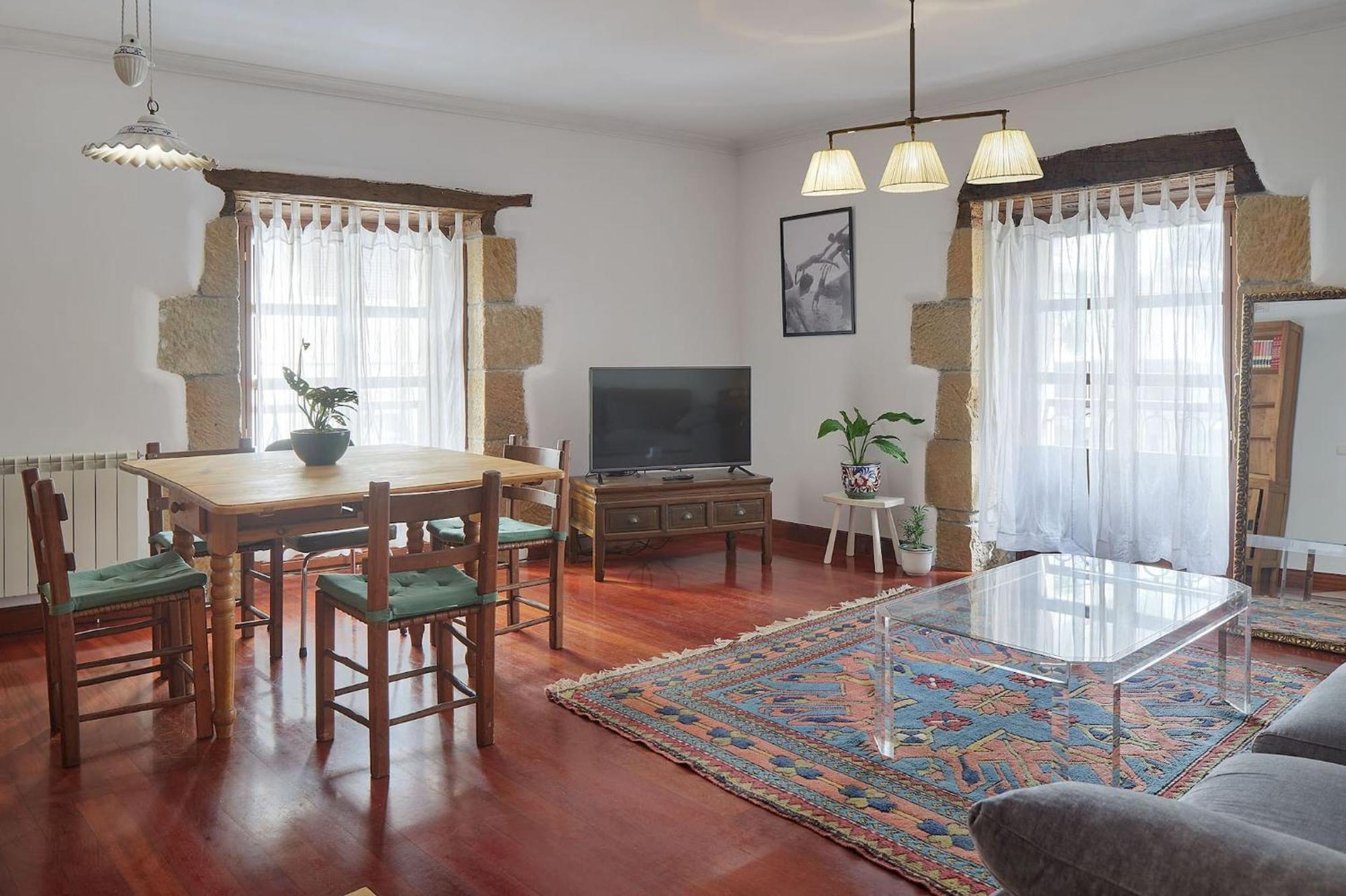 Earra - Casa Trini - Centro Y 2 Min De La Playa Apartment ซาเราทซ์ ภายนอก รูปภาพ