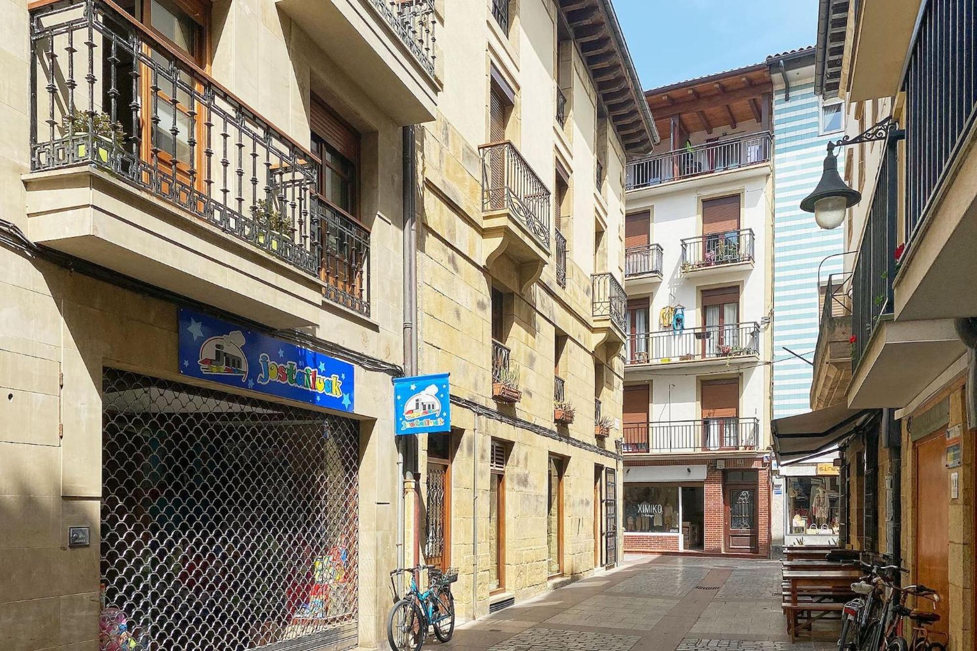 Earra - Casa Trini - Centro Y 2 Min De La Playa Apartment ซาเราทซ์ ภายนอก รูปภาพ